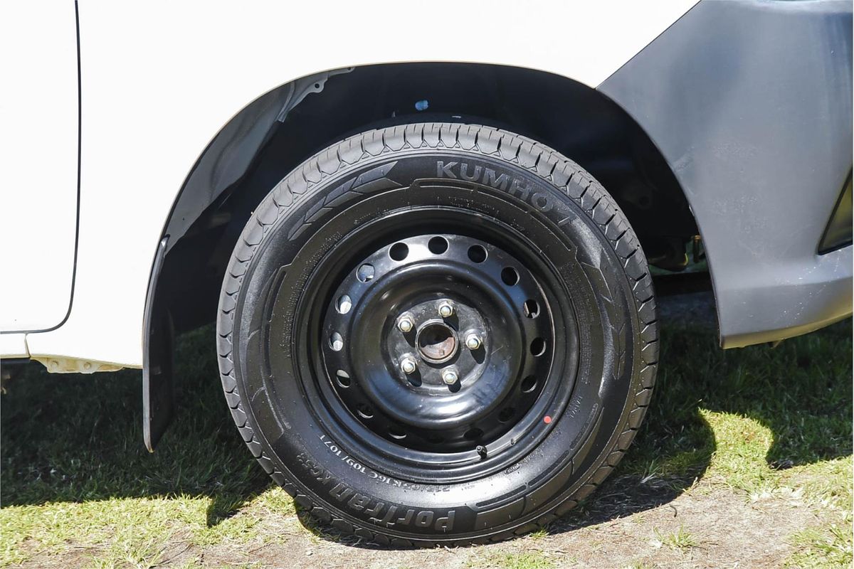 2016 Toyota Hilux Workmate TGN121R Rear Wheel Drive