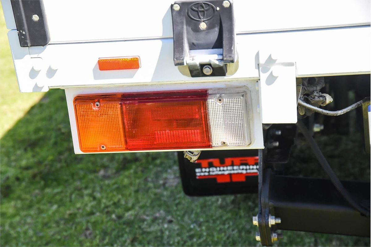 2016 Toyota Hilux Workmate TGN121R Rear Wheel Drive