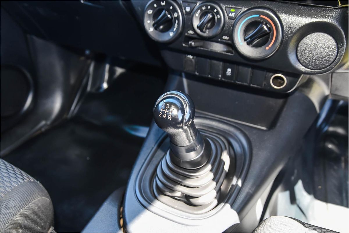 2016 Toyota Hilux Workmate TGN121R Rear Wheel Drive