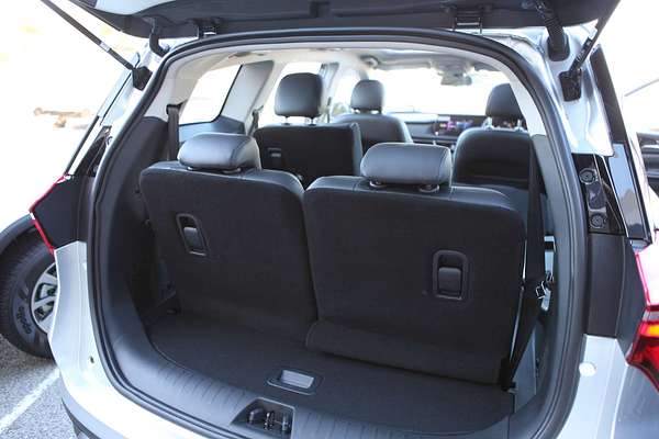 2025 Mahindra XUV700 AX7L