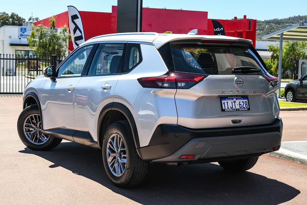 2024 Nissan X-TRAIL ST T33