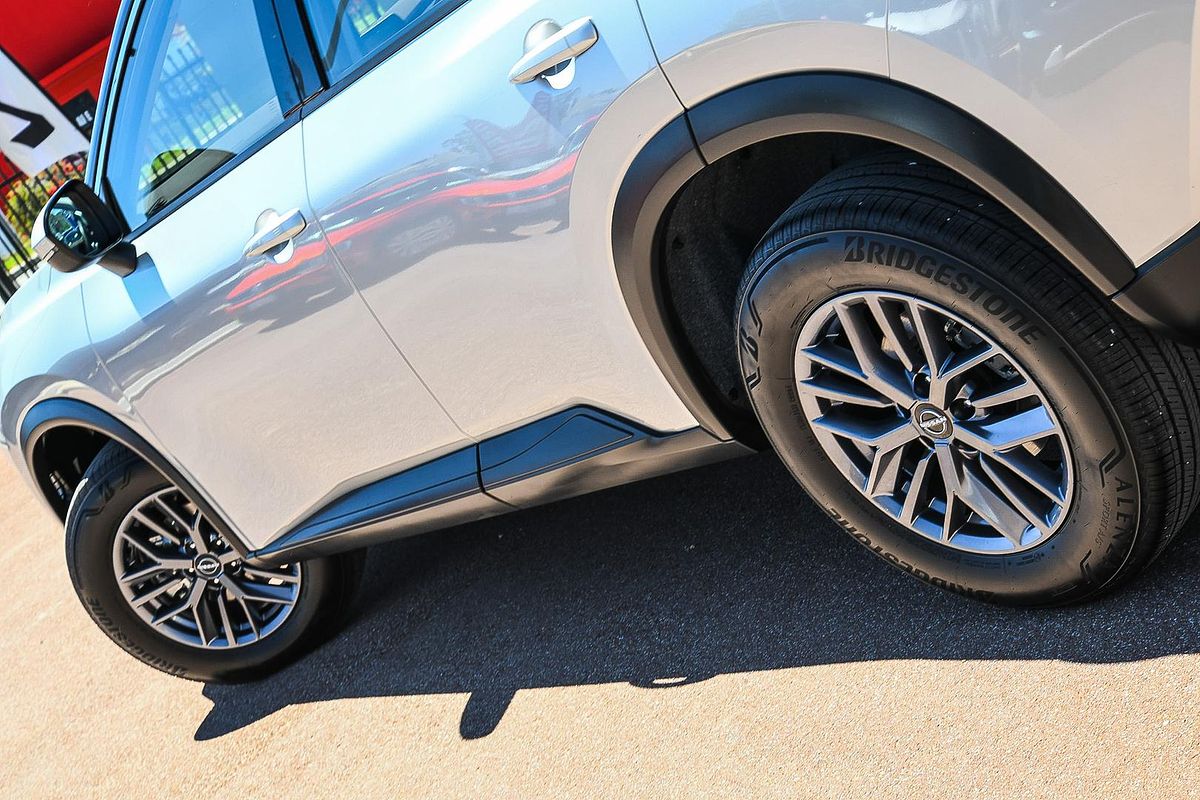 2024 Nissan X-TRAIL ST T33