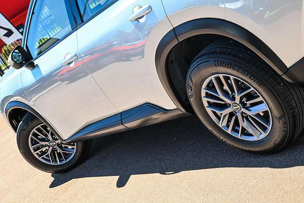 2024 Nissan X-TRAIL ST T33