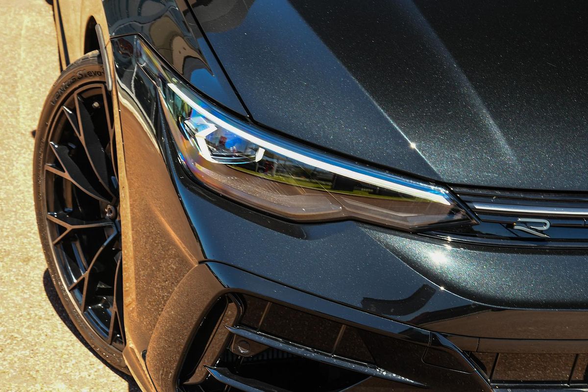 2025 Volkswagen Golf R Black Edition 8.5