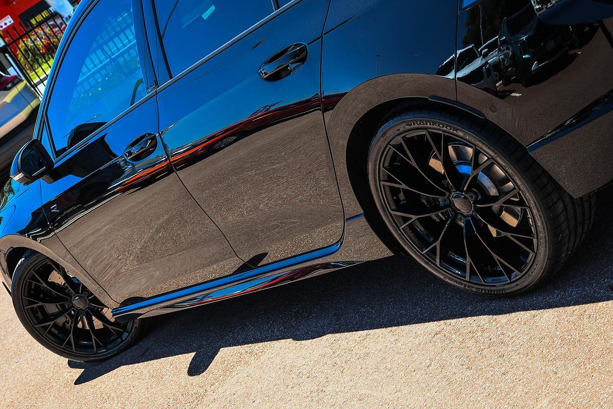 2025 Volkswagen Golf R Black Edition 8.5