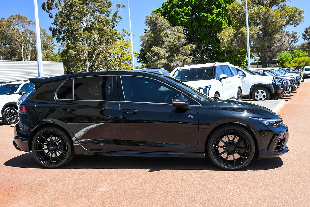2025 Volkswagen Golf R Black Edition 8.5