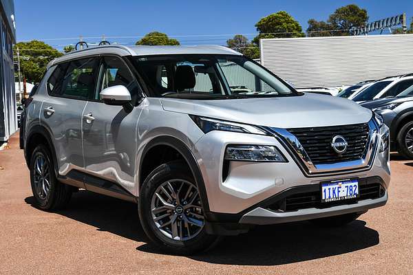 2024 Nissan X-TRAIL ST T33