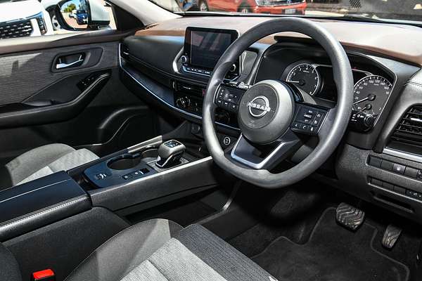 2024 Nissan X-TRAIL ST T33