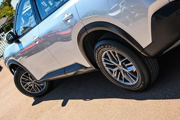 2024 Nissan X-TRAIL ST T33