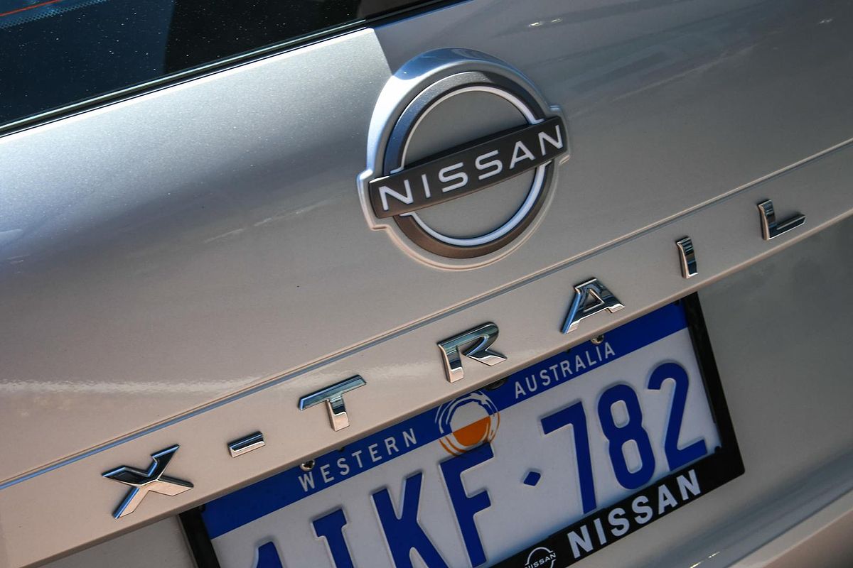 2024 Nissan X-TRAIL ST T33