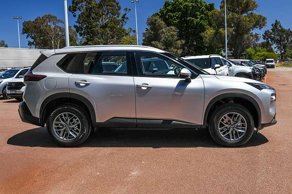 2024 Nissan X-TRAIL ST T33