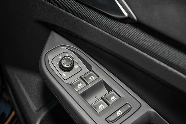 2025 Volkswagen Golf R Black Edition 8.5