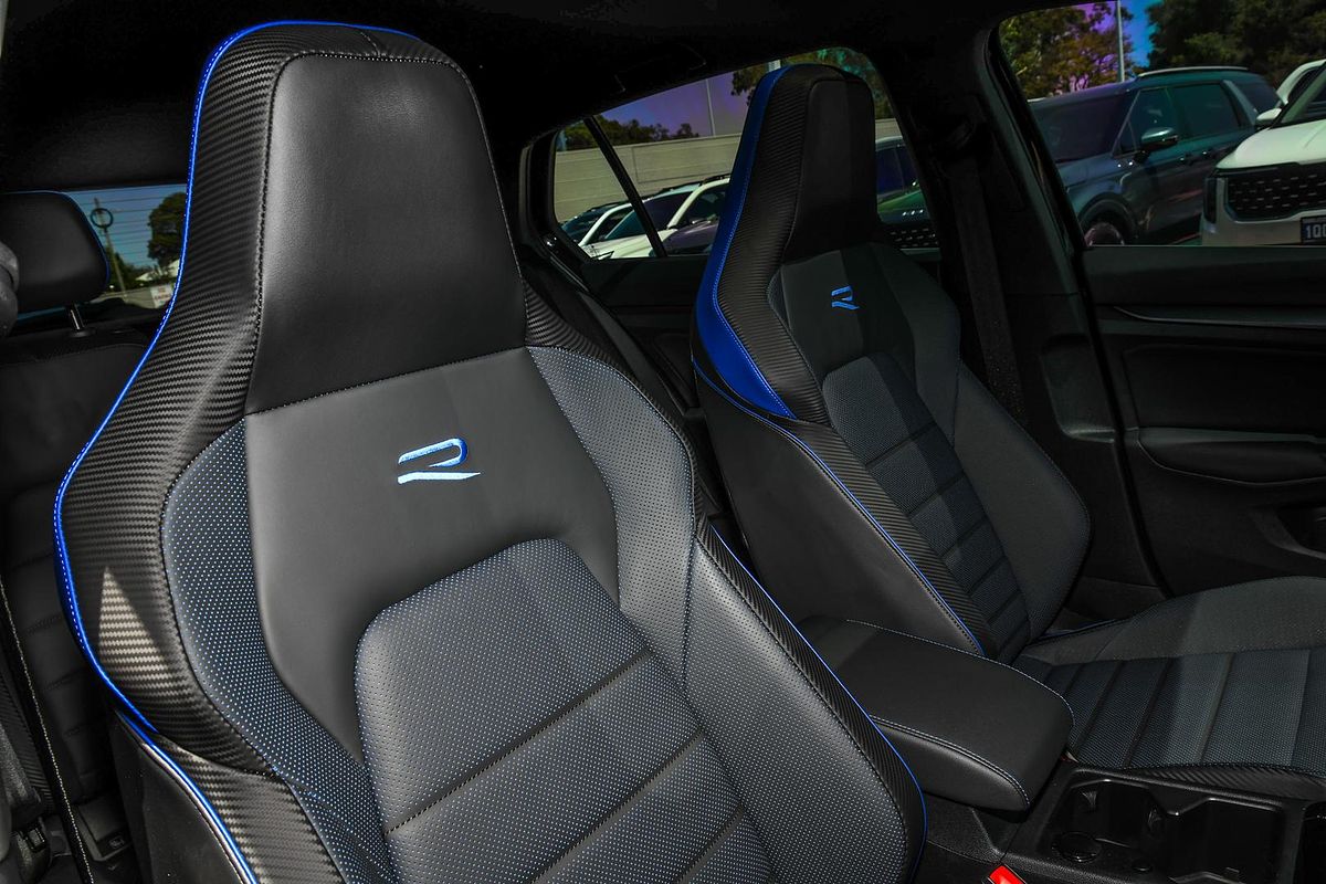 2025 Volkswagen Golf R Black Edition 8.5