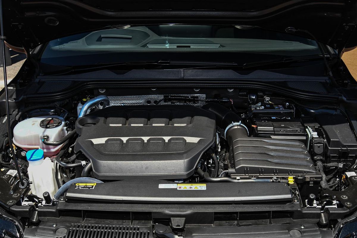 2025 Volkswagen Golf R Black Edition 8.5