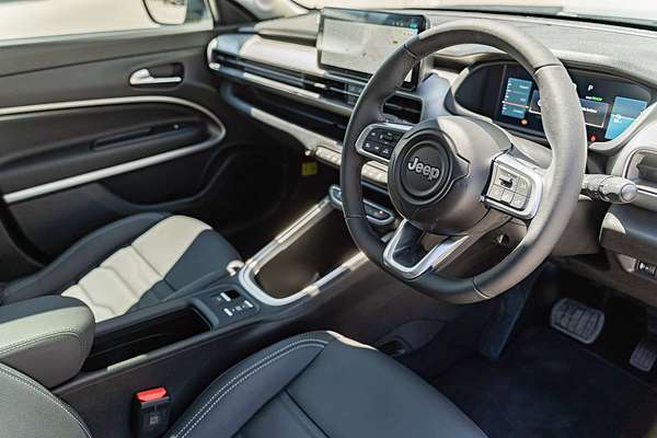 2024 Jeep Avenger Summit JJ