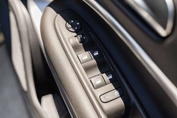 2024 Jeep Avenger Summit JJ