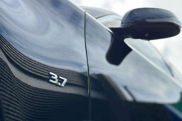 2016 INFINITI Q70 GT Y51