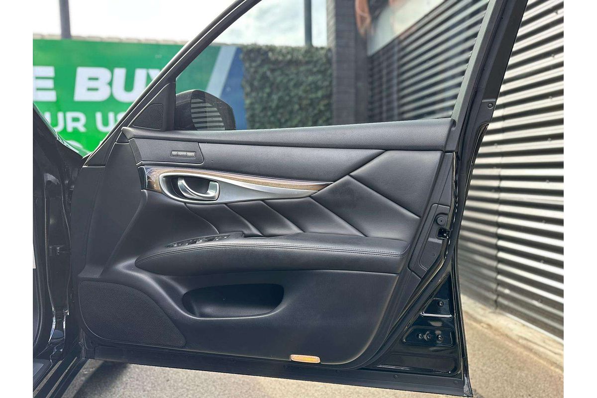 2016 INFINITI Q70 GT Y51