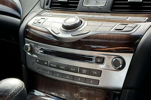 2016 INFINITI Q70 GT Y51