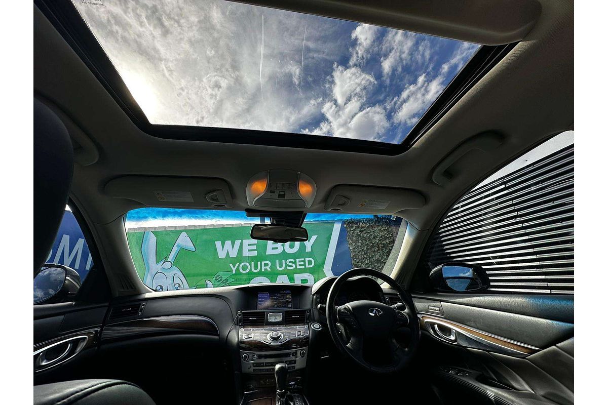 2016 INFINITI Q70 GT Y51