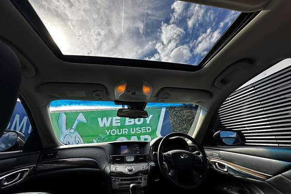 2016 INFINITI Q70 GT Y51