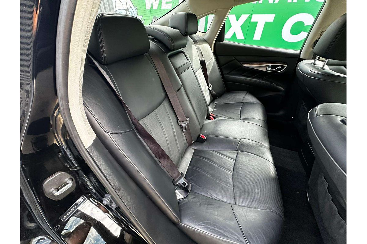 2016 INFINITI Q70 GT Y51