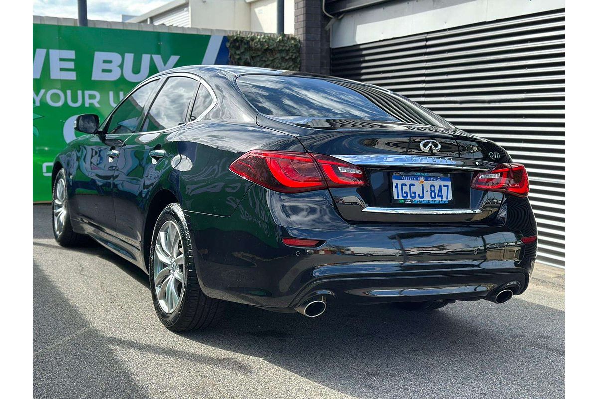 2016 INFINITI Q70 GT Y51