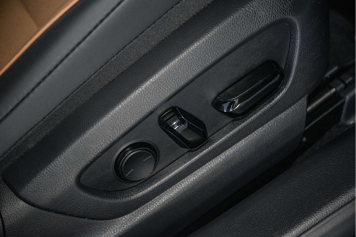 2024 Lexus ES ES300h Luxury AXZH10R