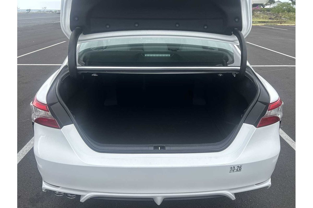 2018 Toyota Camry Hybrid SE