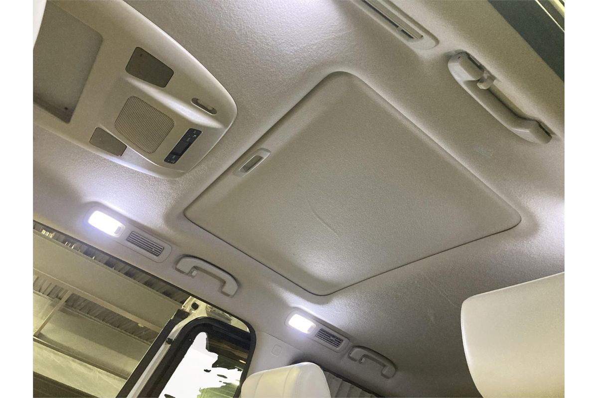 2011 Nissan Elgrand Rider Enchante PE52