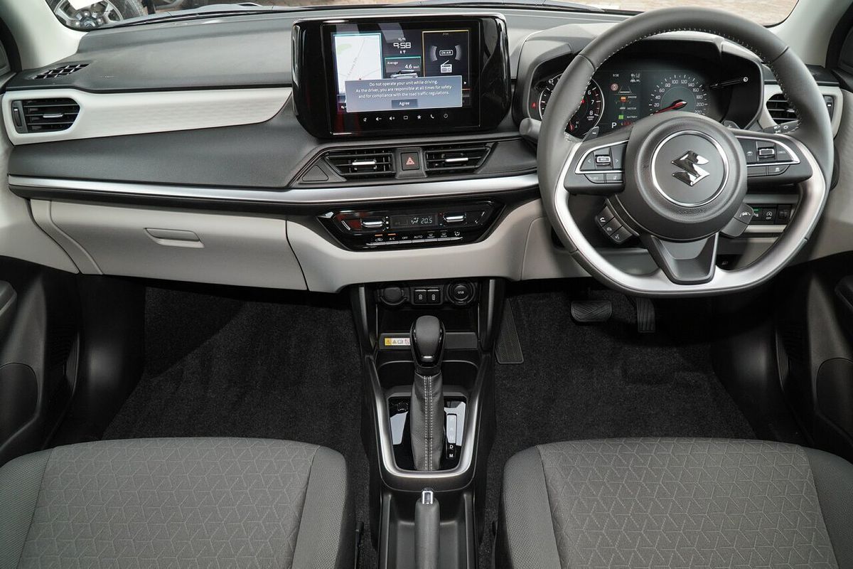 2025 Suzuki Swift Hybrid GLX UZ