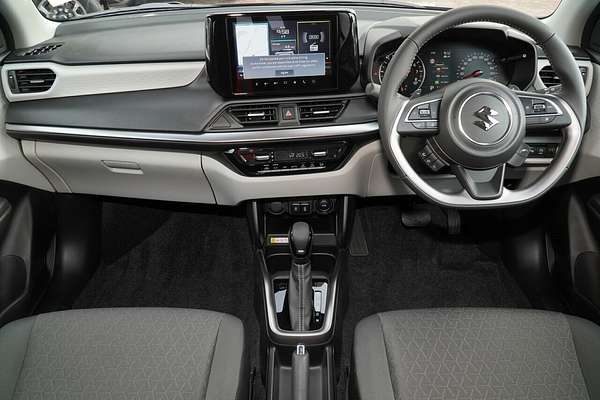 2025 Suzuki Swift Hybrid GLX UZ