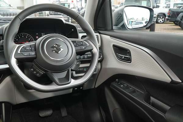 2025 Suzuki Swift Hybrid GLX UZ