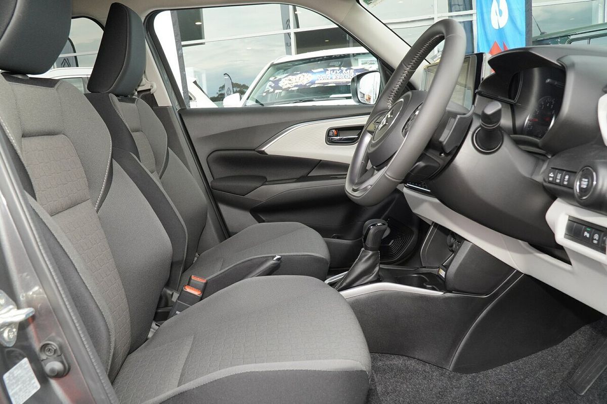 2025 Suzuki Swift Hybrid GLX UZ