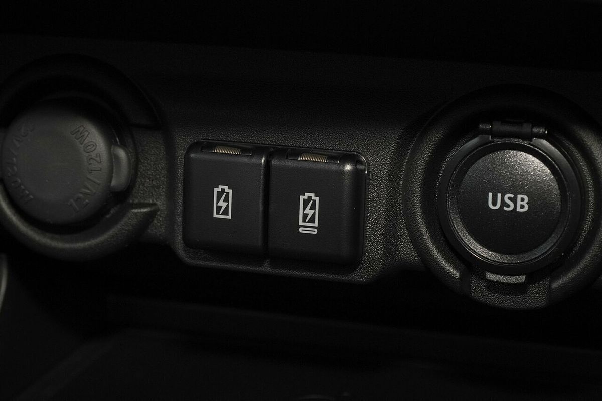 2025 Suzuki Swift Hybrid GLX UZ