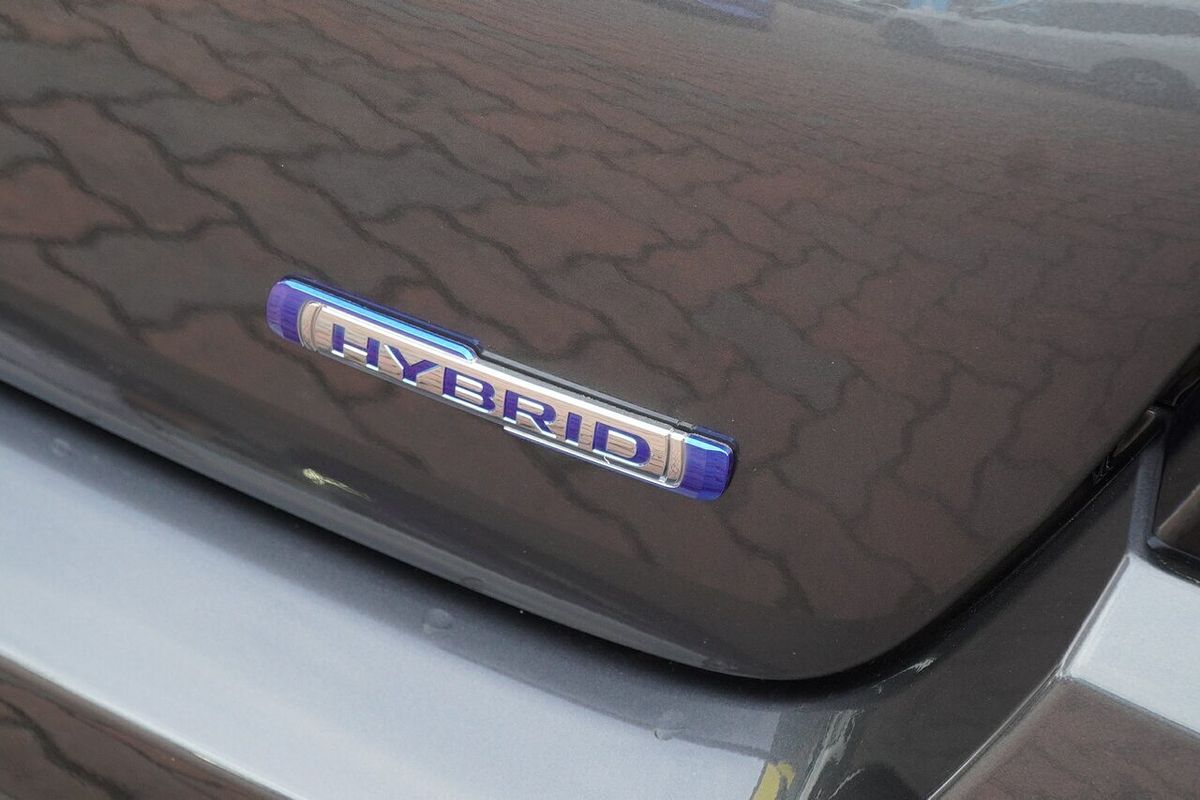 2025 Suzuki Swift Hybrid GLX UZ