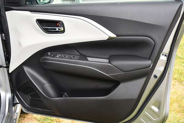 2025 Suzuki Swift Hybrid GLX UZ