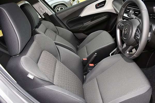 2025 Suzuki Swift Hybrid GLX UZ