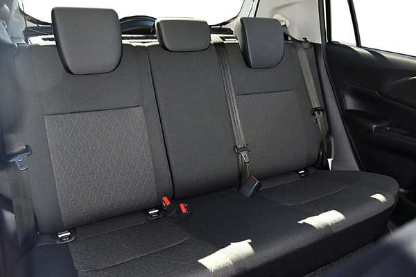 2025 Suzuki Swift Hybrid GLX UZ