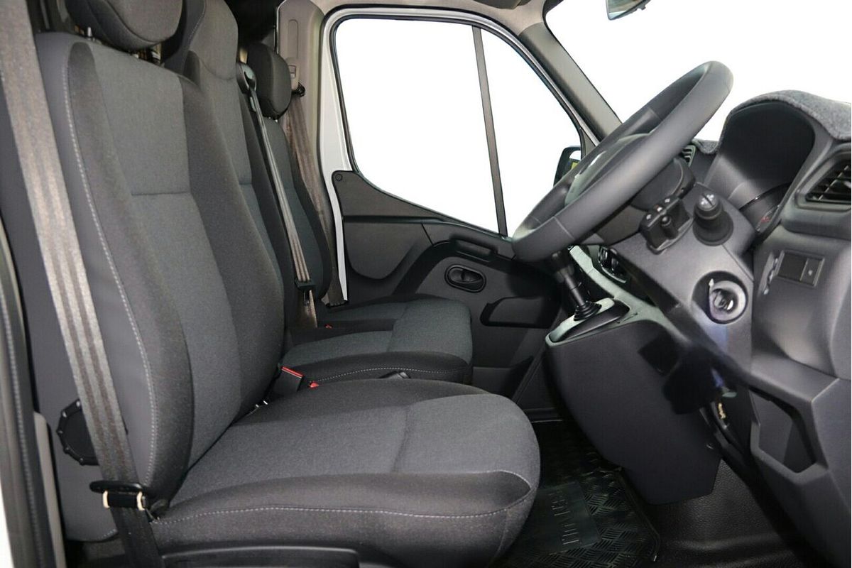 2024 Renault Master Pro 110kW X62 Phase 2 MWB Mid Roof