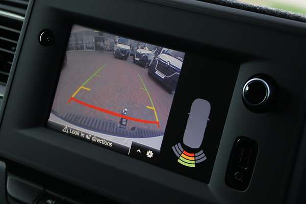 2024 Renault Master Pro 110kW X62 Phase 2 MWB Mid Roof