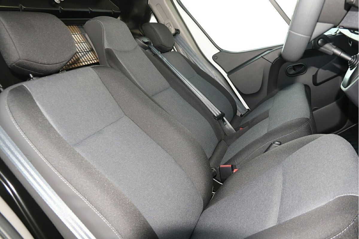 2024 Renault Master Pro 110kW X62 Phase 2 MWB Mid Roof