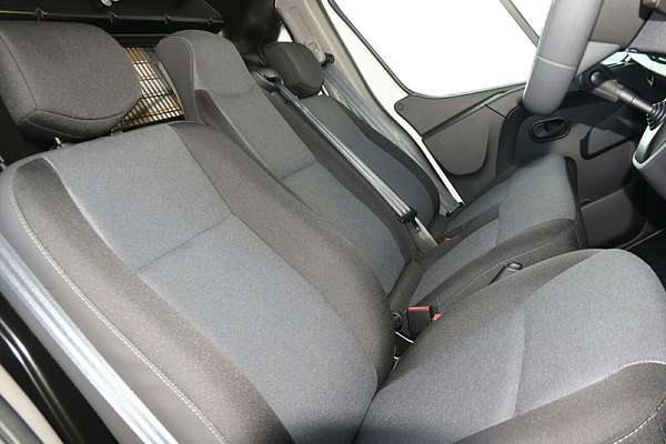 2024 Renault Master Pro 110kW X62 Phase 2 MWB Mid Roof