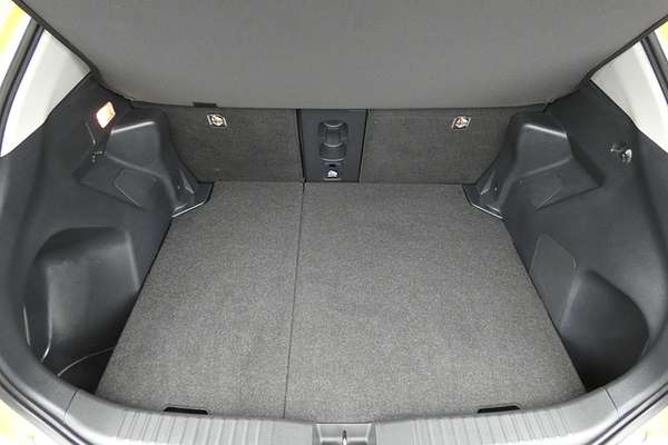 2021 Toyota YARIS CROSS GXL HYBRID MXPJ10R