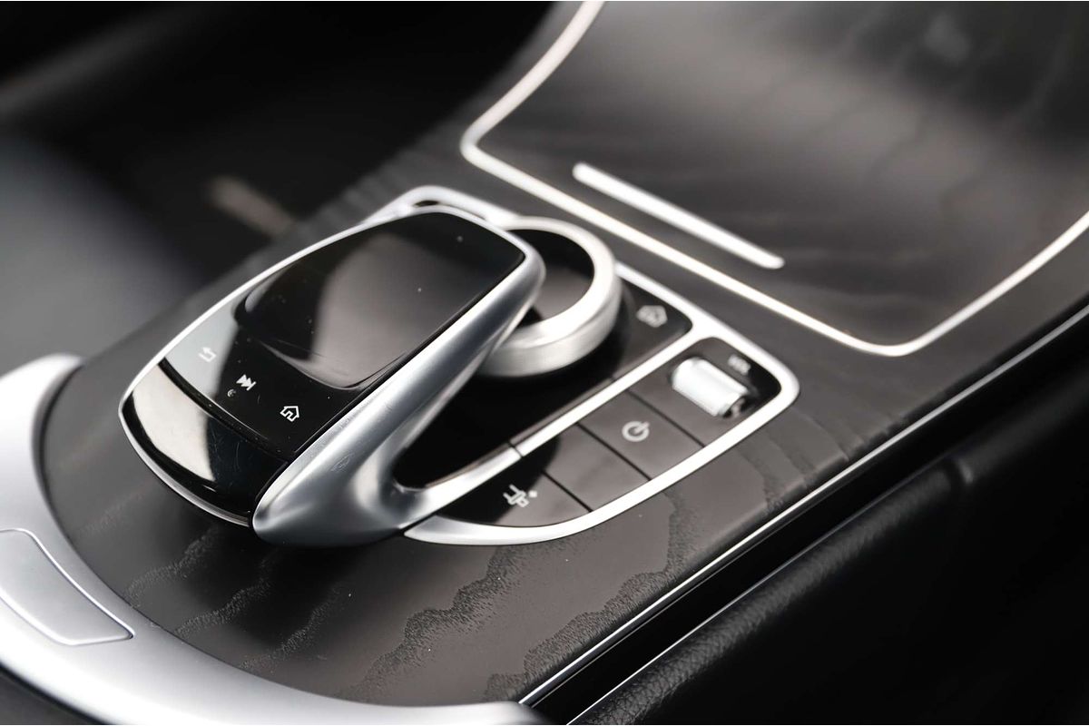 2019 Mercedes-Benz C-Class C200 C205