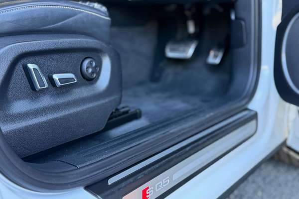 2015 Audi SQ5 TDI 8R