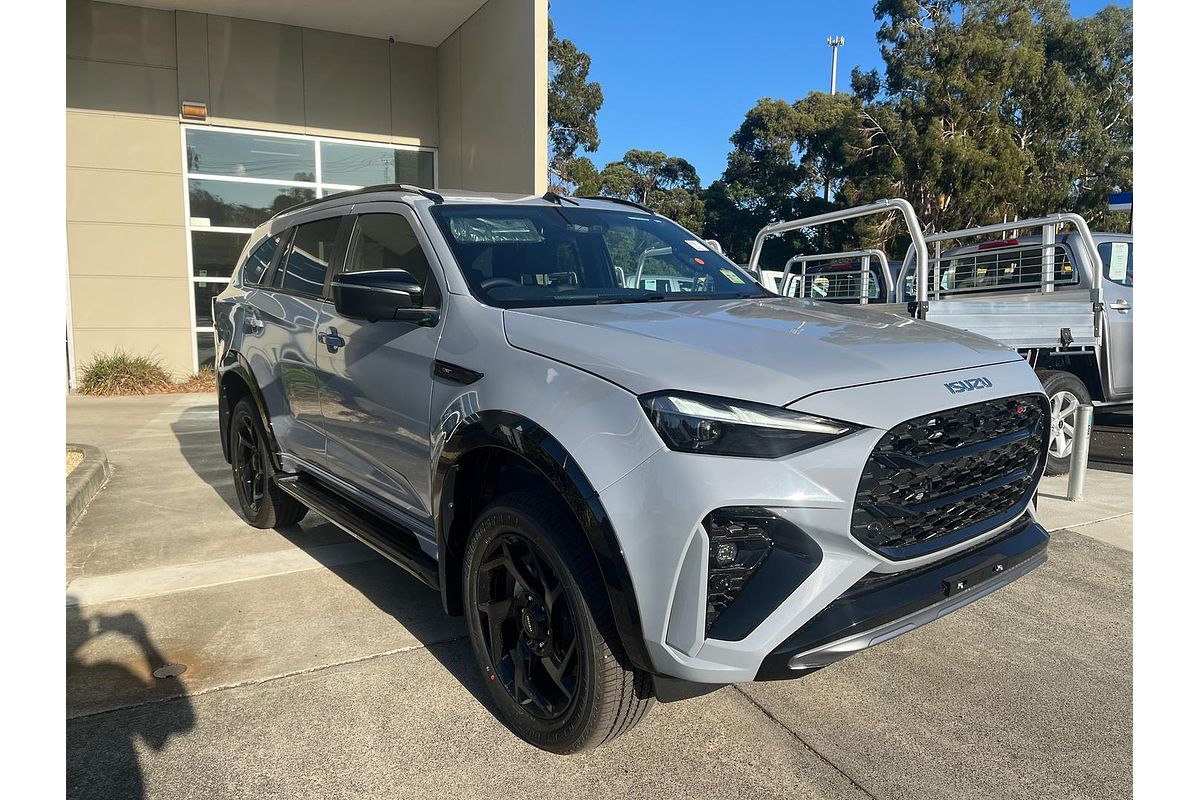2025 Isuzu MU-X X-TERRAIN