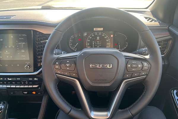 2025 Isuzu MU-X X-TERRAIN