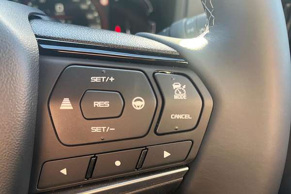 2025 Isuzu MU-X X-TERRAIN