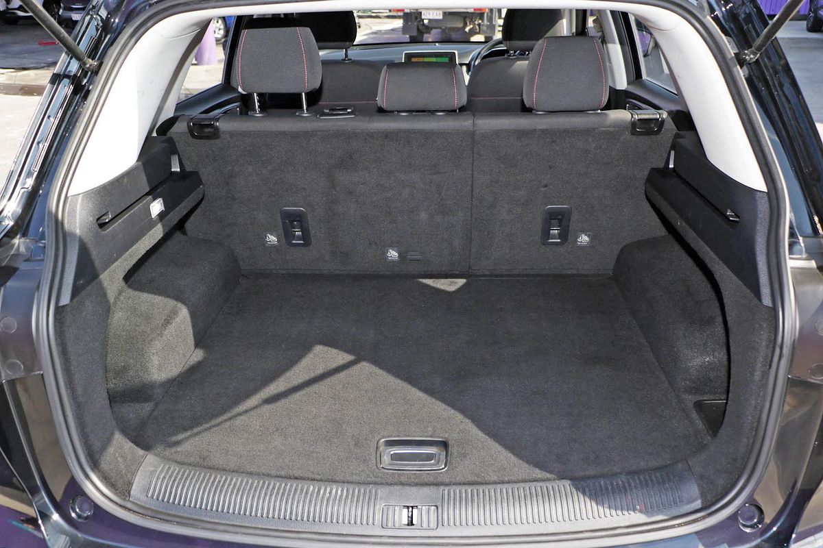 2021 MG HS Core SAS23